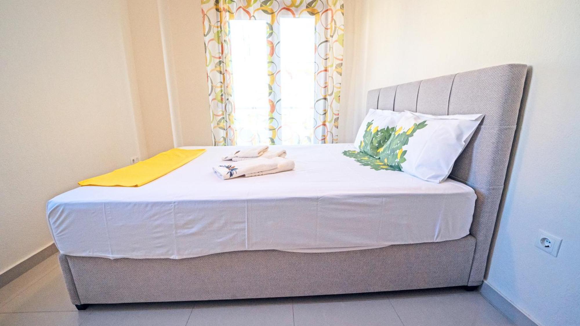 Luxury And Sunny Apartment 250 Mts From The Beach!! Peraía Exterior foto